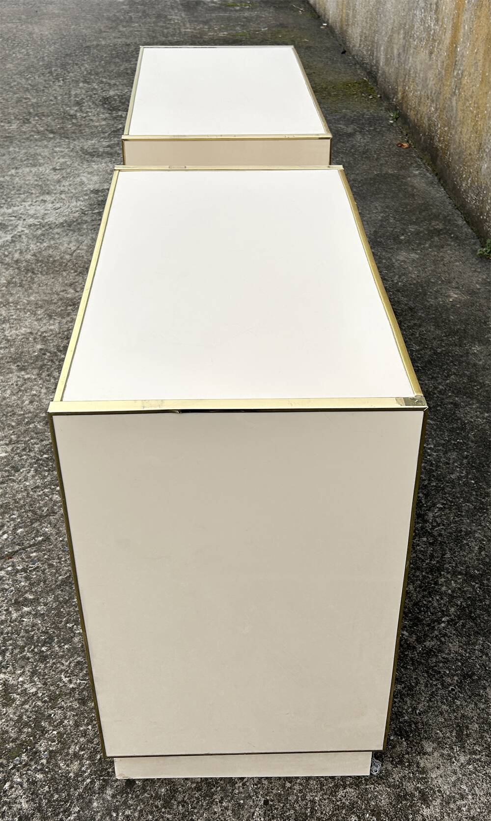 Cabinet and chest of drawers in ivory lacquer, inspired by Mahey and Vandel.