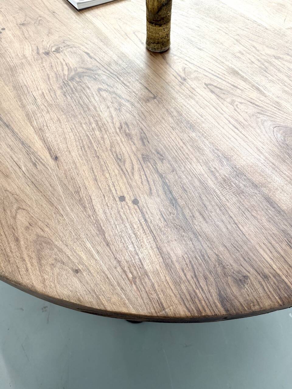 Table ronde années 50 constructiviste noyer