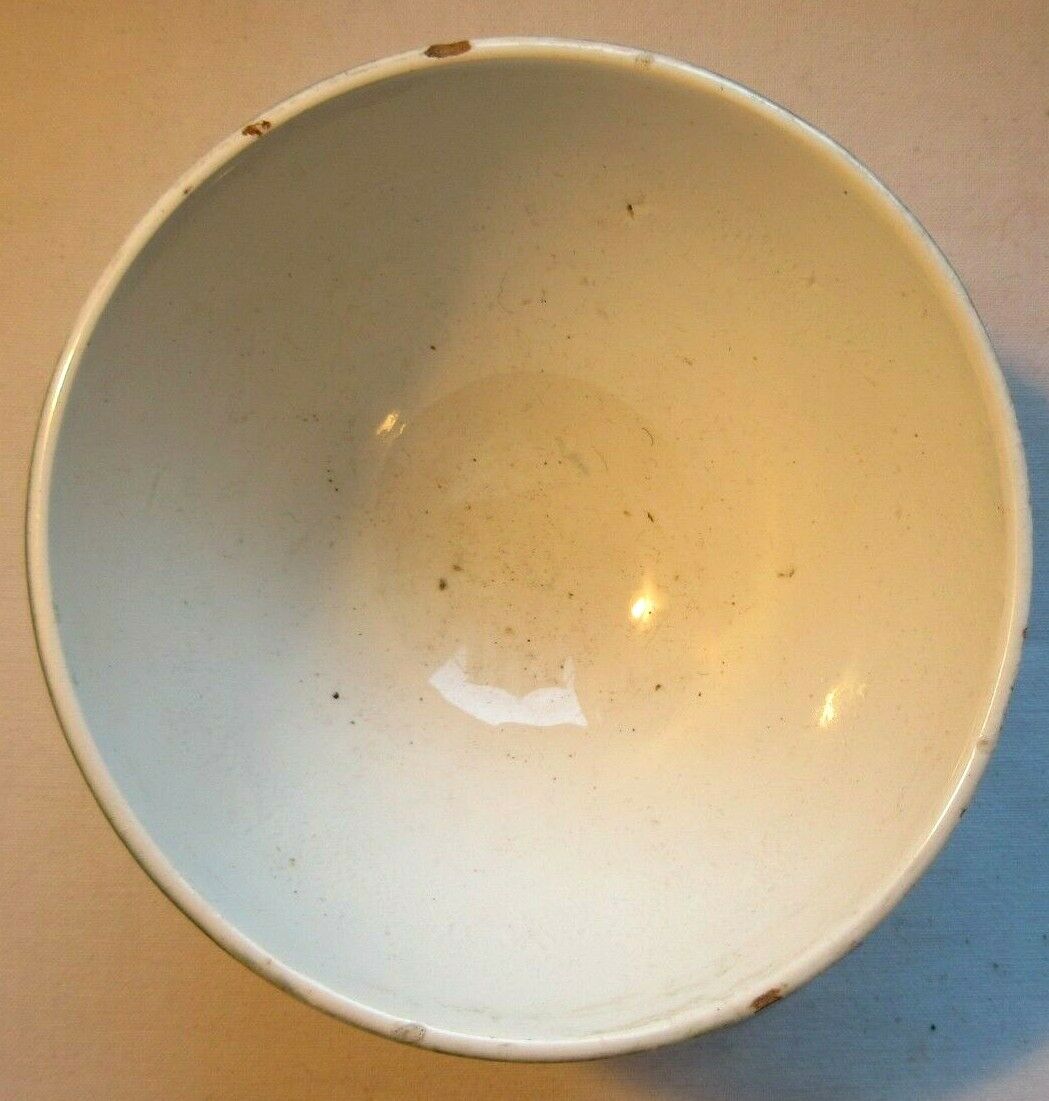 Old vintage bowl, geometric décor and free shapes by St Amand and Hamage