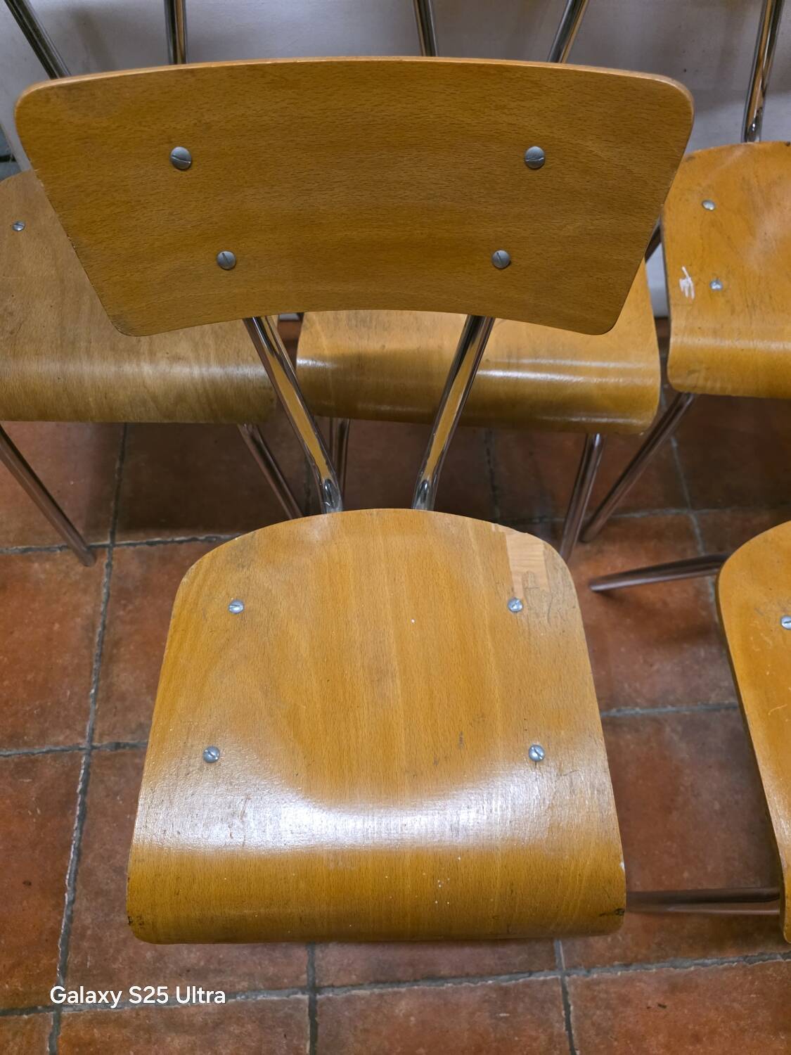 7 vintage school chairs in chrome metal from the 1970s