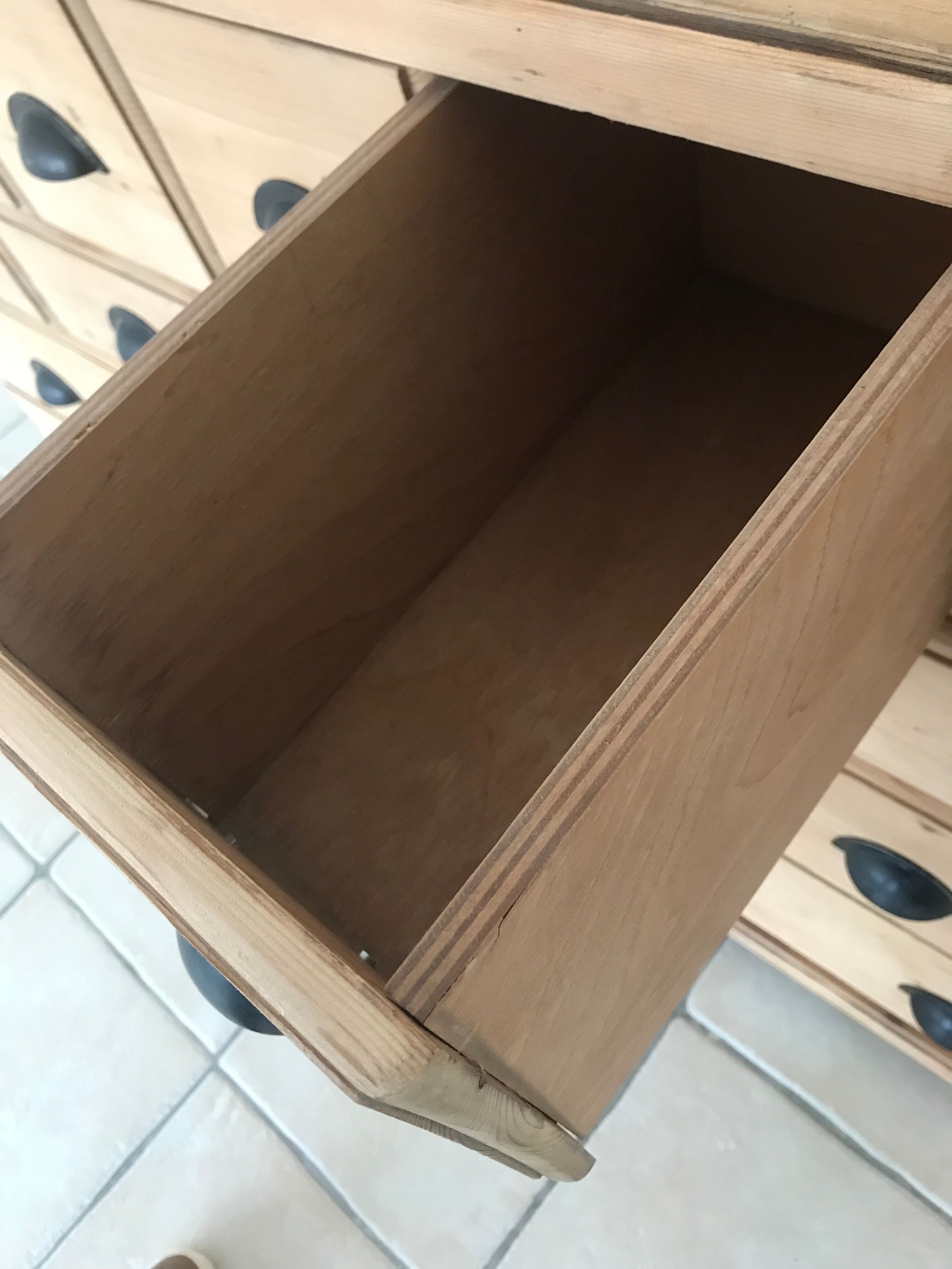 Trades cabinet 18 drawers