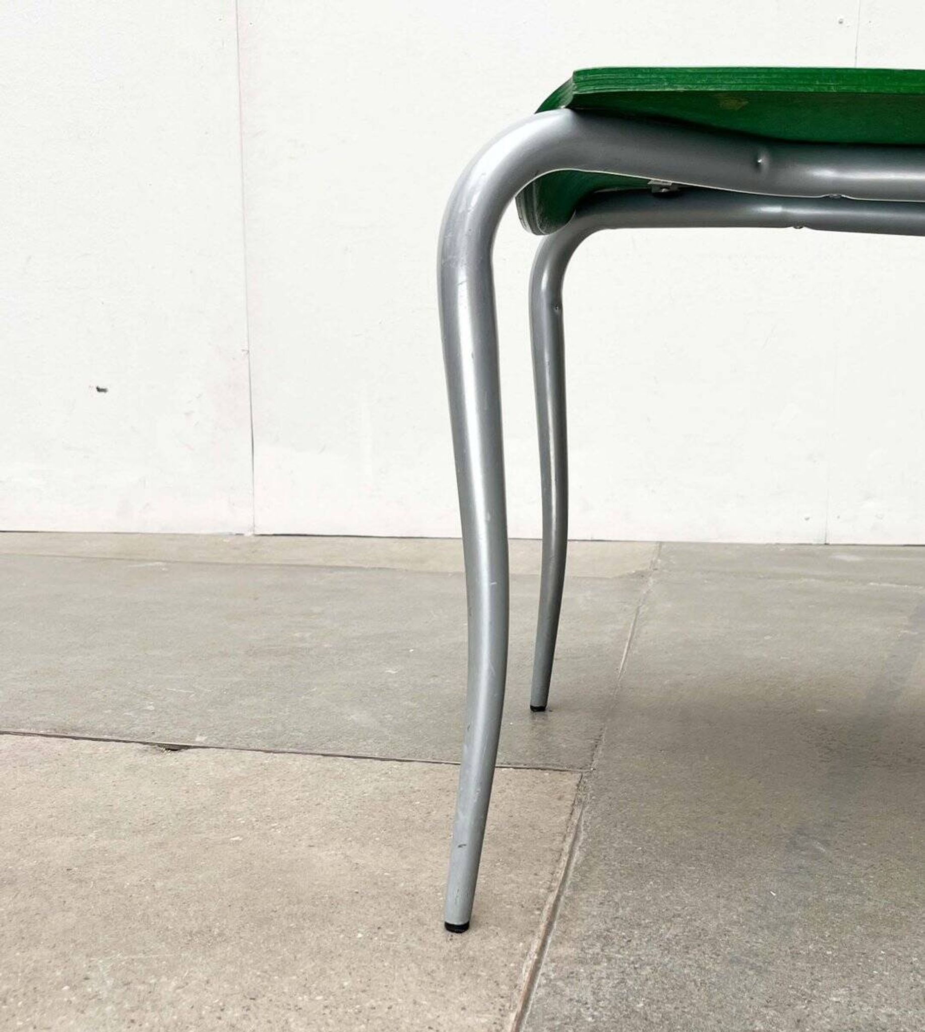Chaise postmoderne italienne verte, années 1980