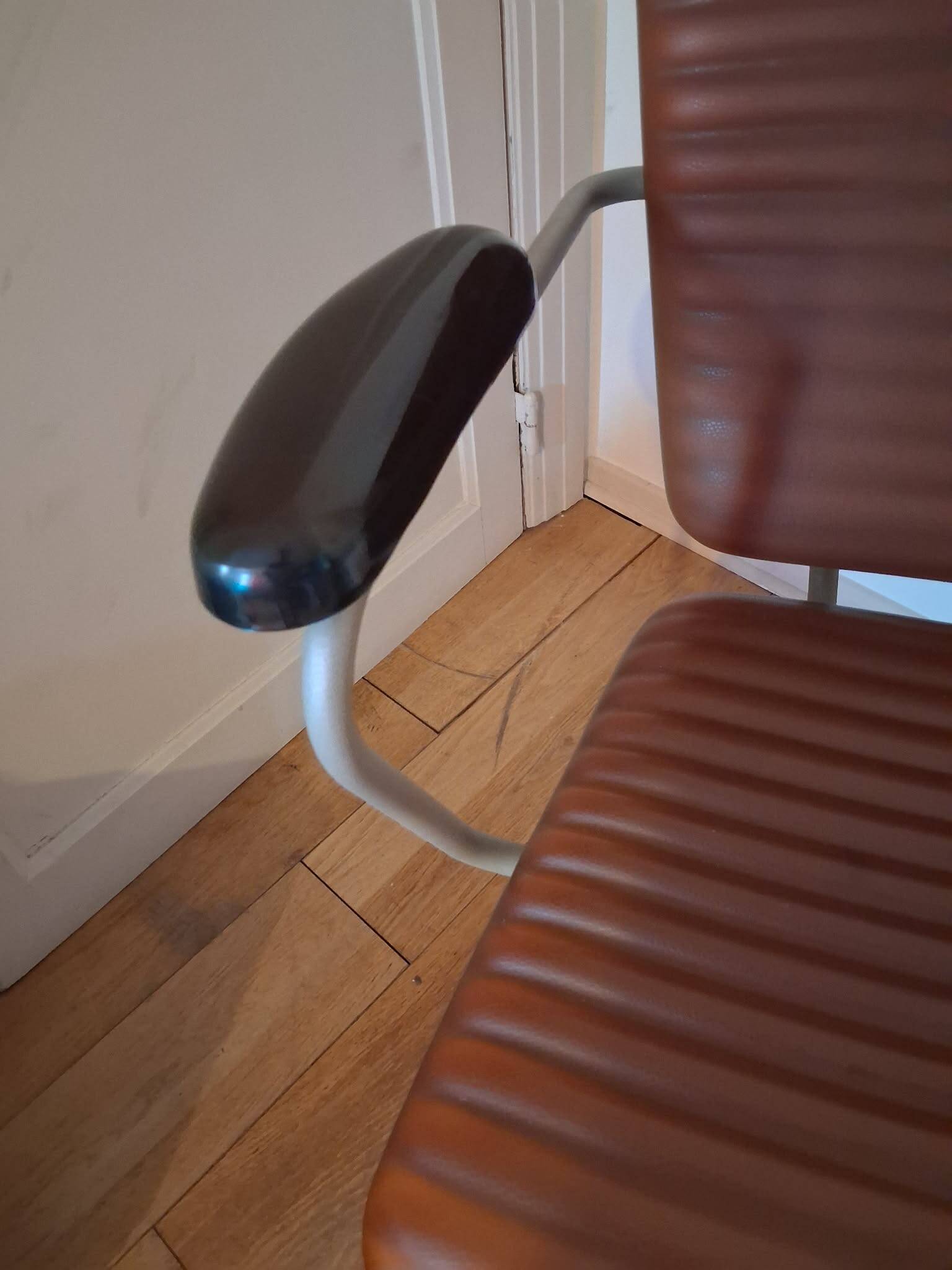 modèle Techno de Philippe Starck, édité par Maletti