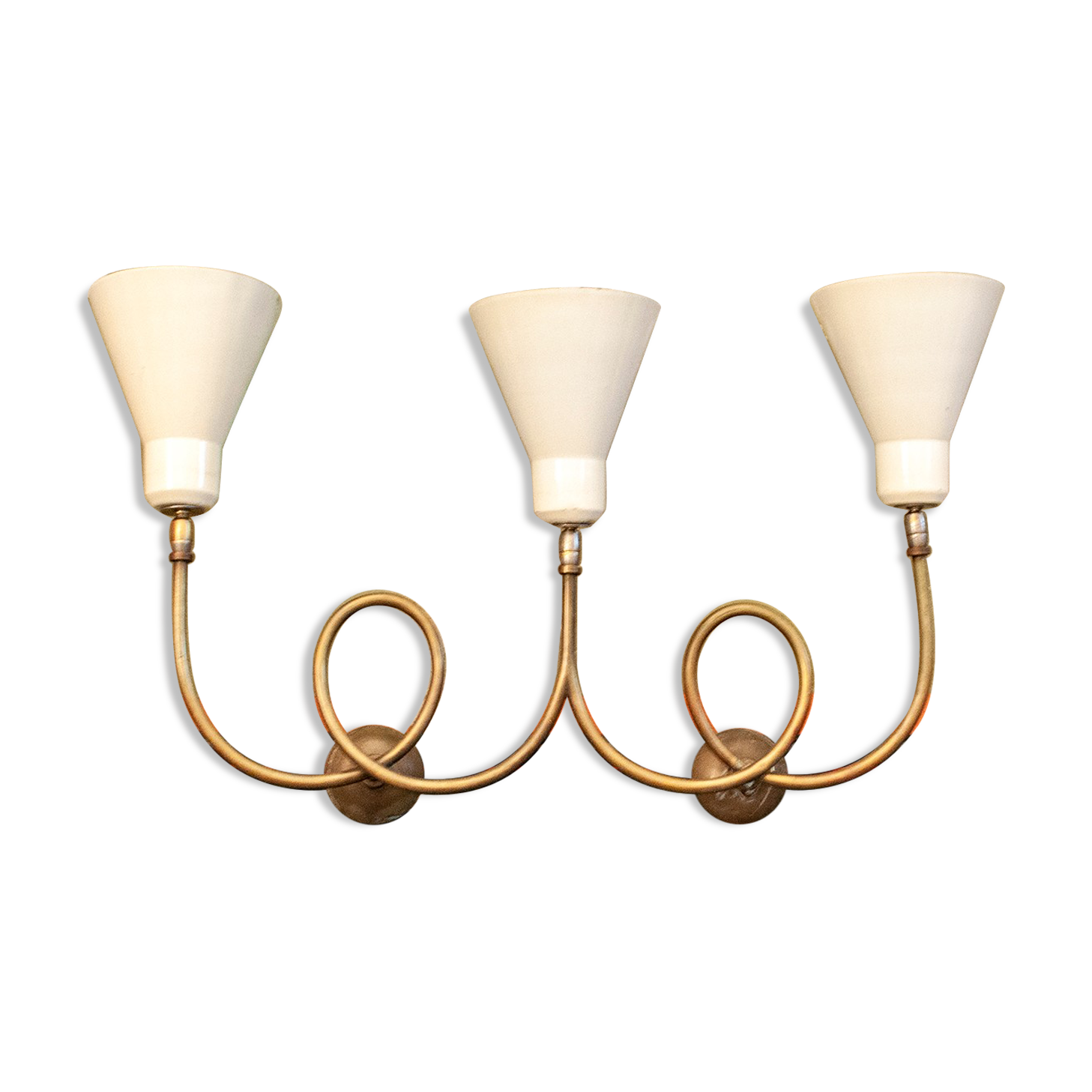 Wall lamp in brass and with three lights.  Italy 50s