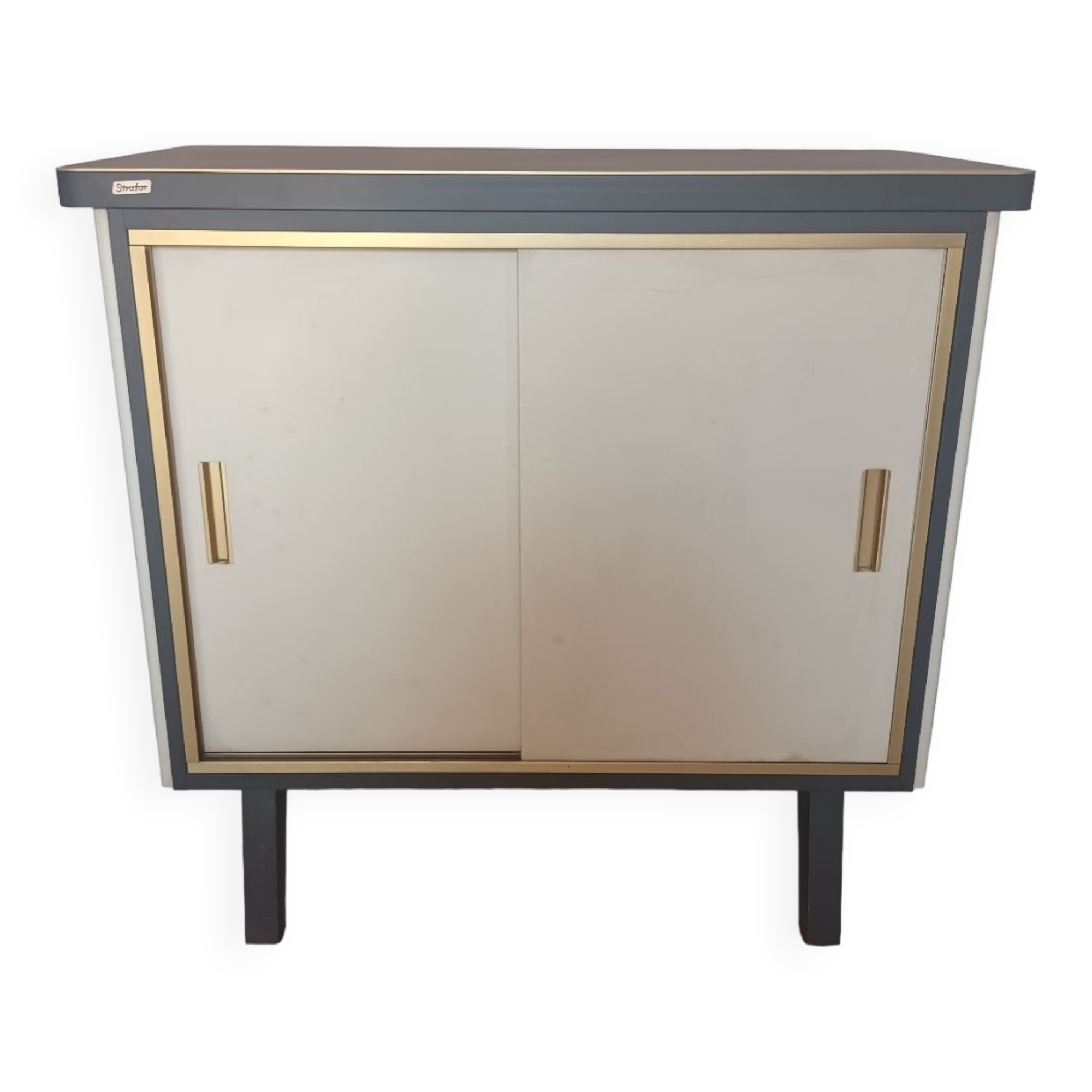 Small Strafor sideboard