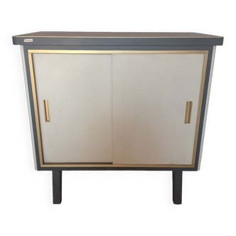 Small Strafor sideboard