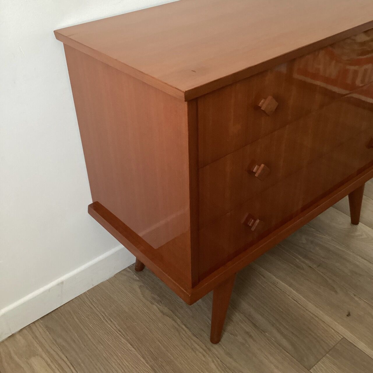 Compass feet dresser
