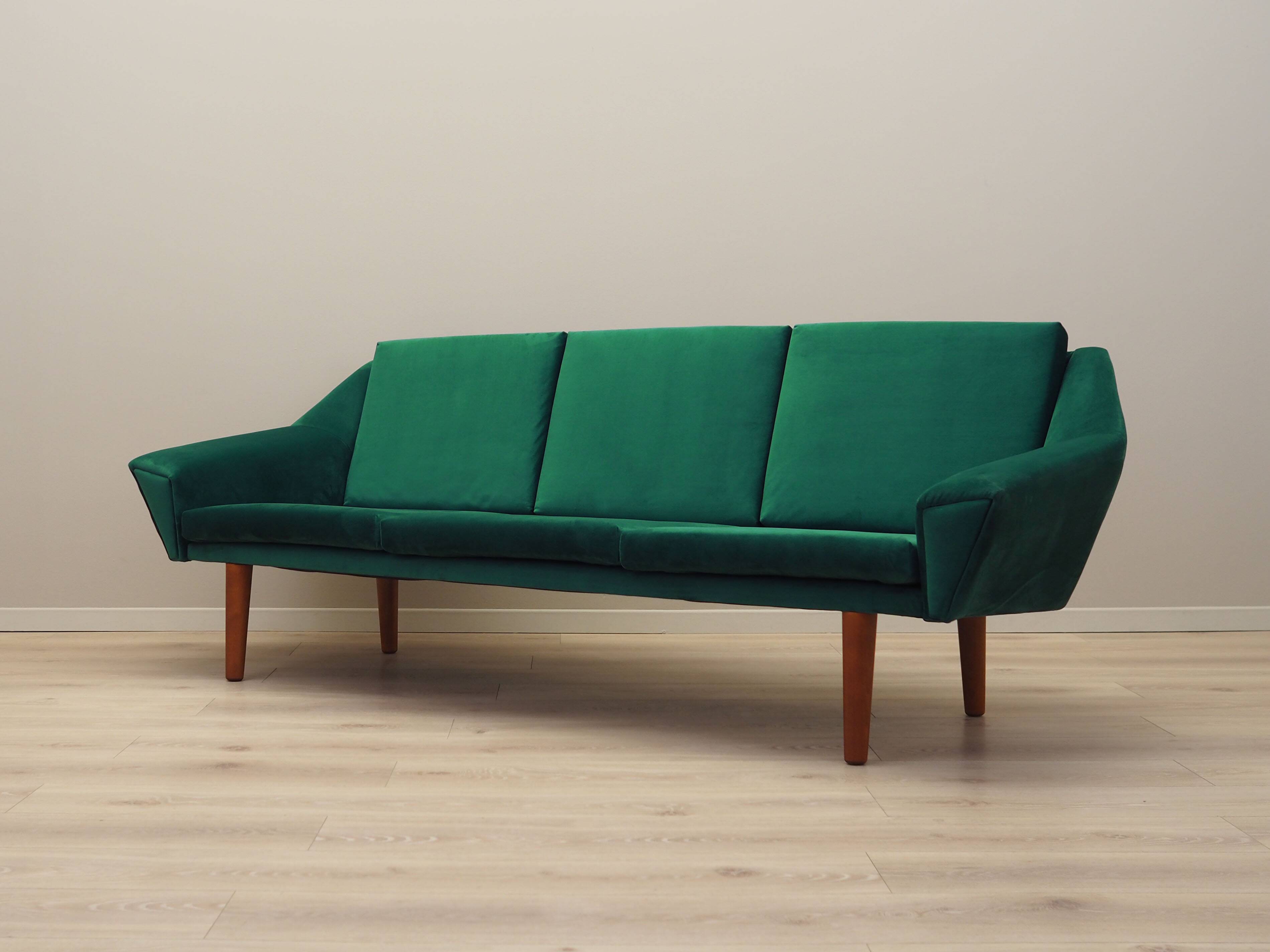 Green velvet sofa, Danish design, 1980s, production: Denmark
