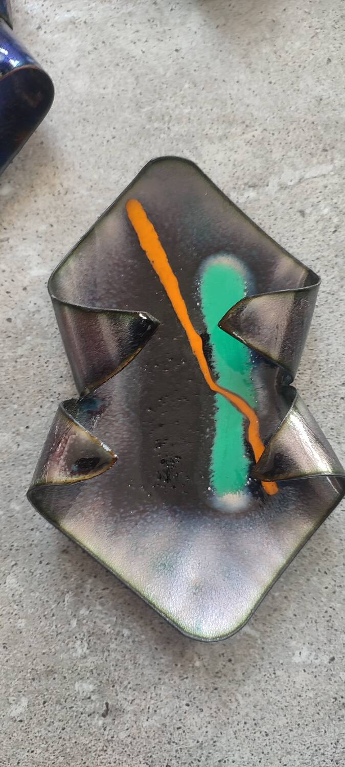 X5 pocket trays in enamelled metal, Italy, 1960s-70s.