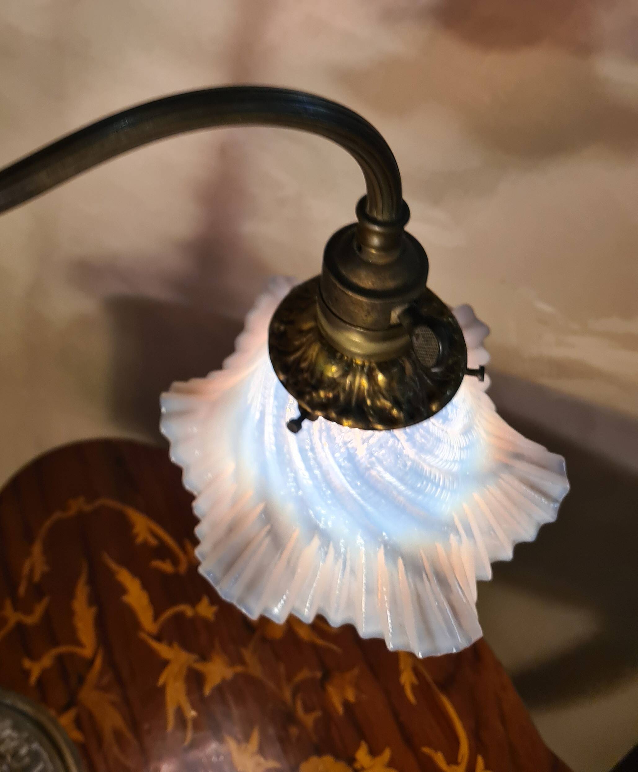 antique Art Nouveau lamp from 1890 to 1910 with blue opalescent lace glass