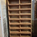 Trade cabinet with flaps