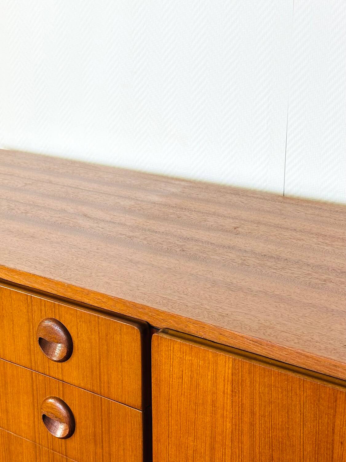 1960s minimalist Scandinavian teak sideboard