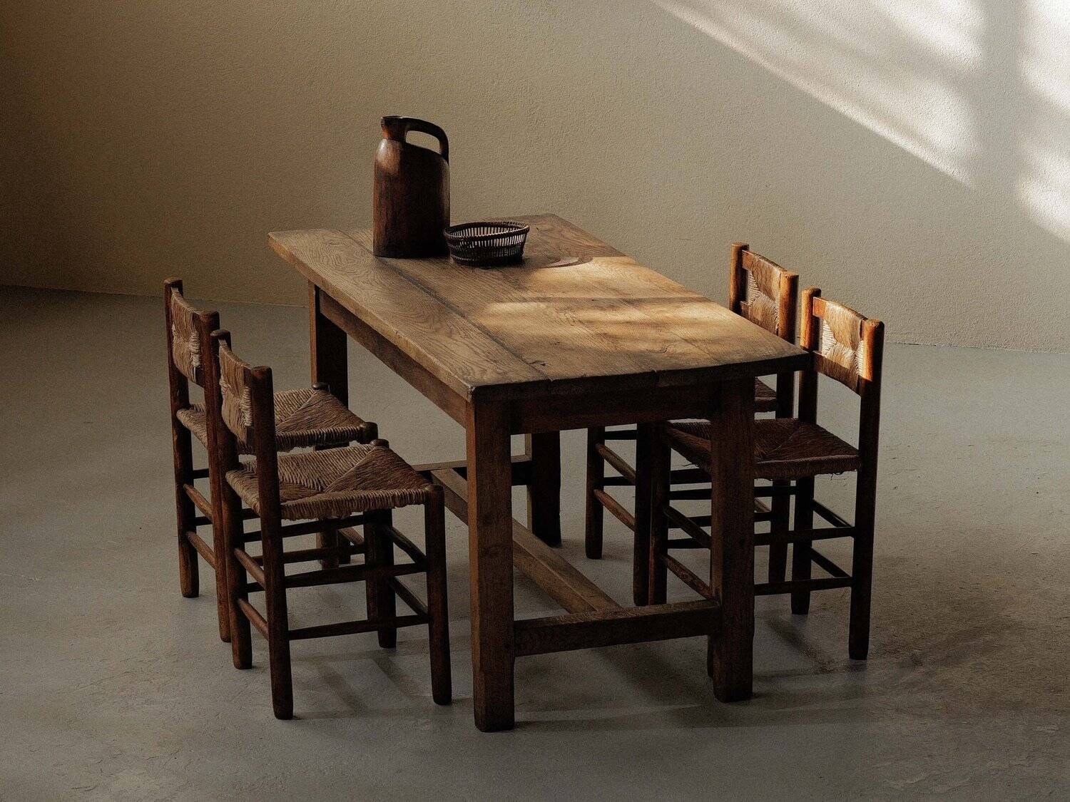 Handcrafted chairs in solid pine and woven straw – France, circa 1950