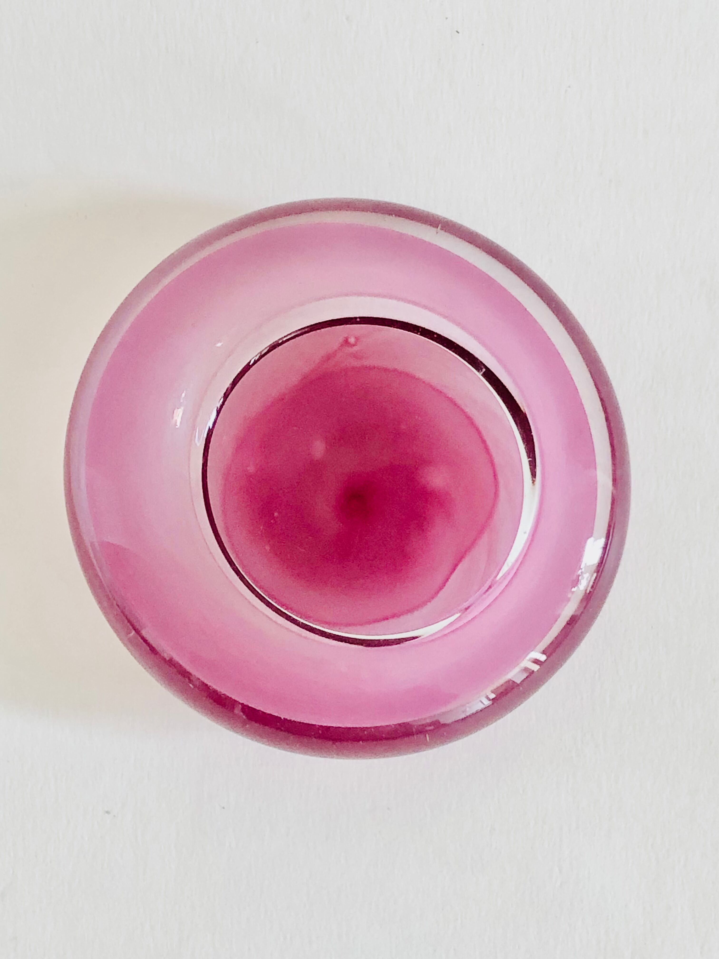 Vintage pink glass pocket trays