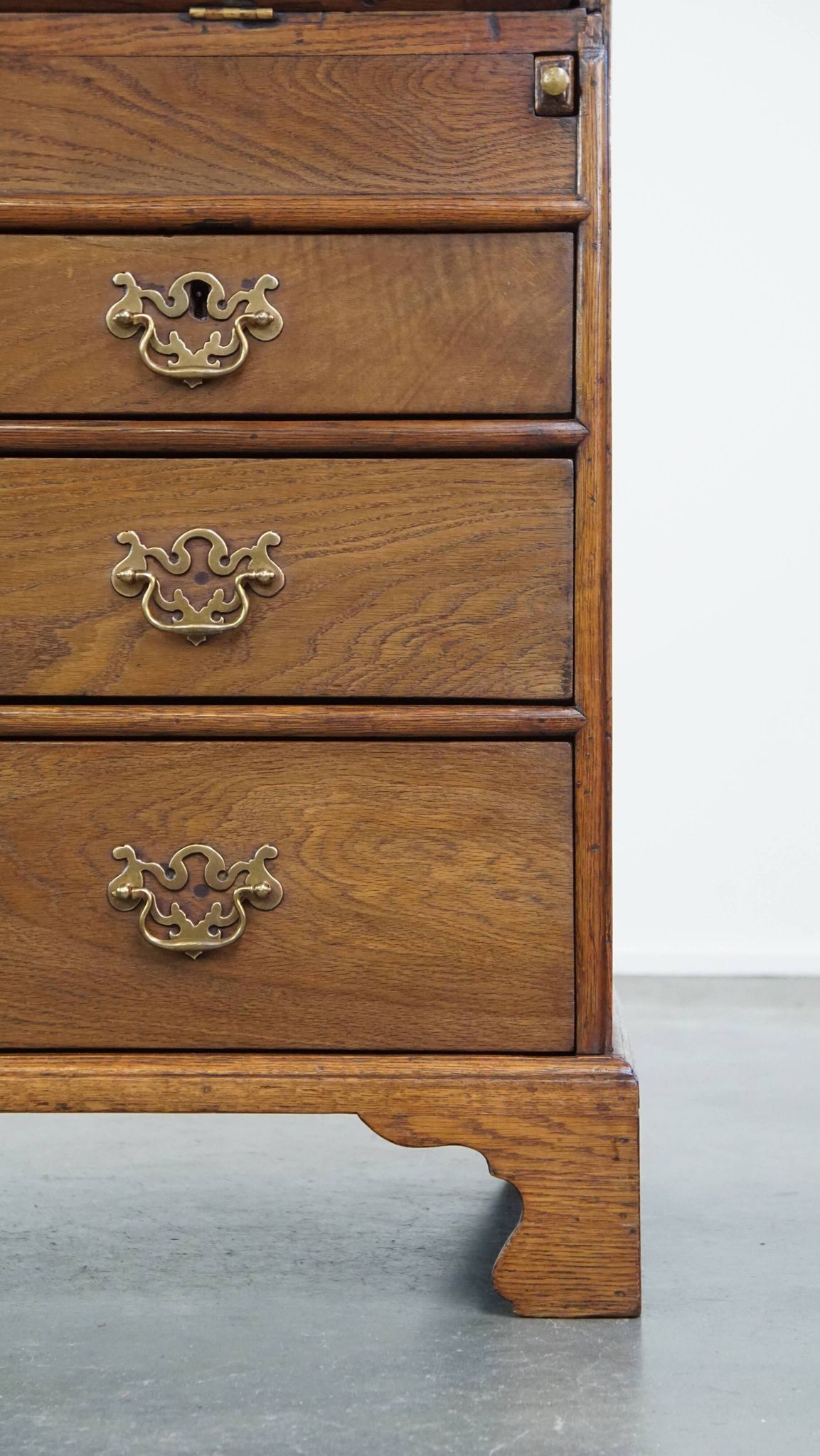Antique English oak secretaire late 18th/early 19th century with stepped interior and working locks