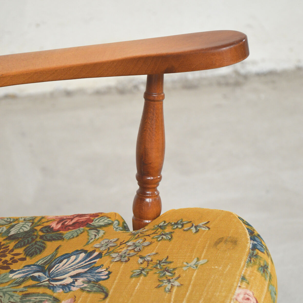 Rocking English Windsor 1950