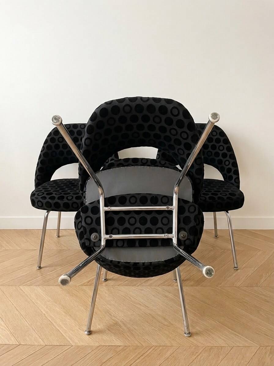 Set of 4 Executive Conference chairs Eero Saarinen Knoll