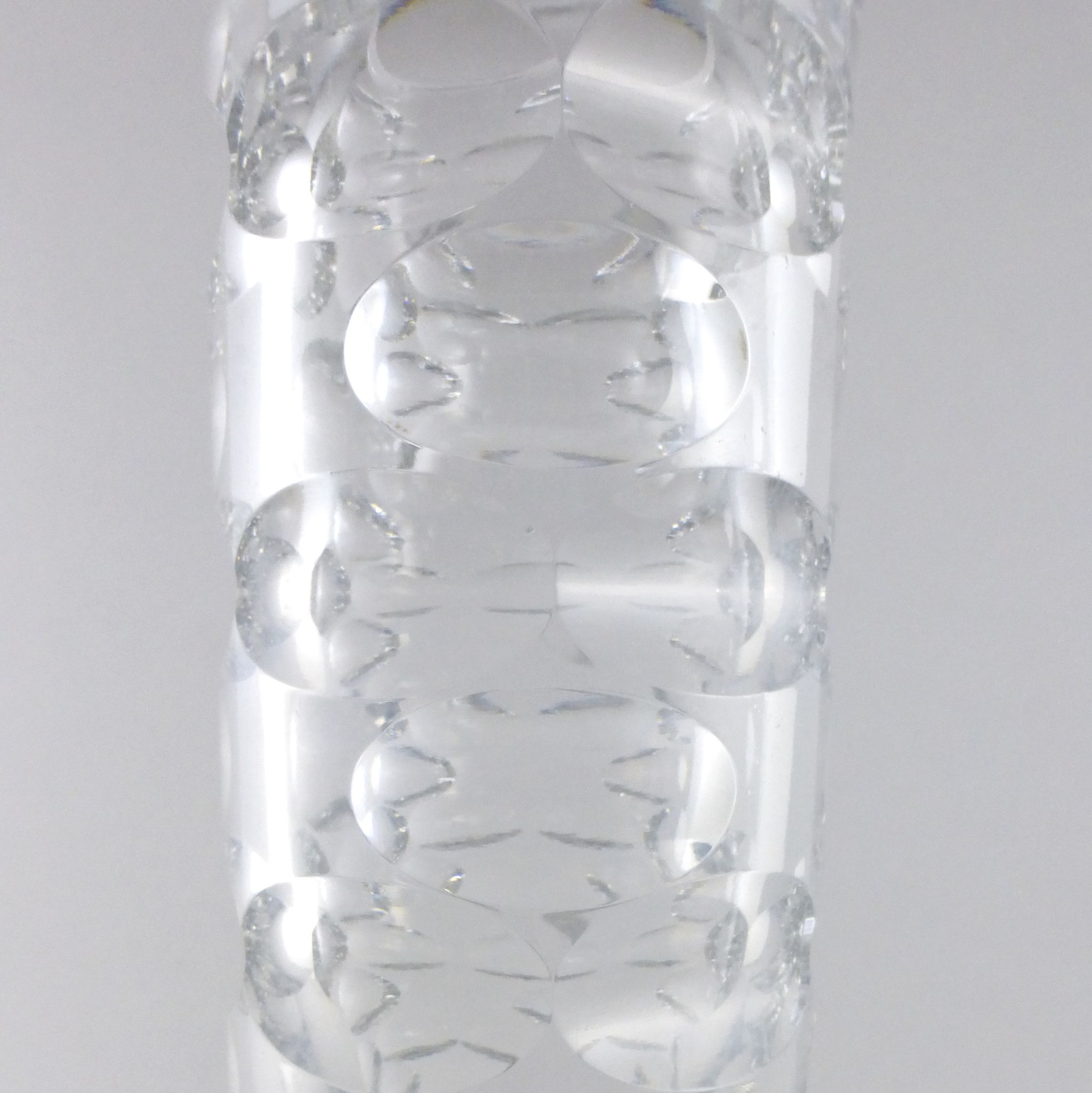 Vase cylindrique facetté en cristal des années 60/70
