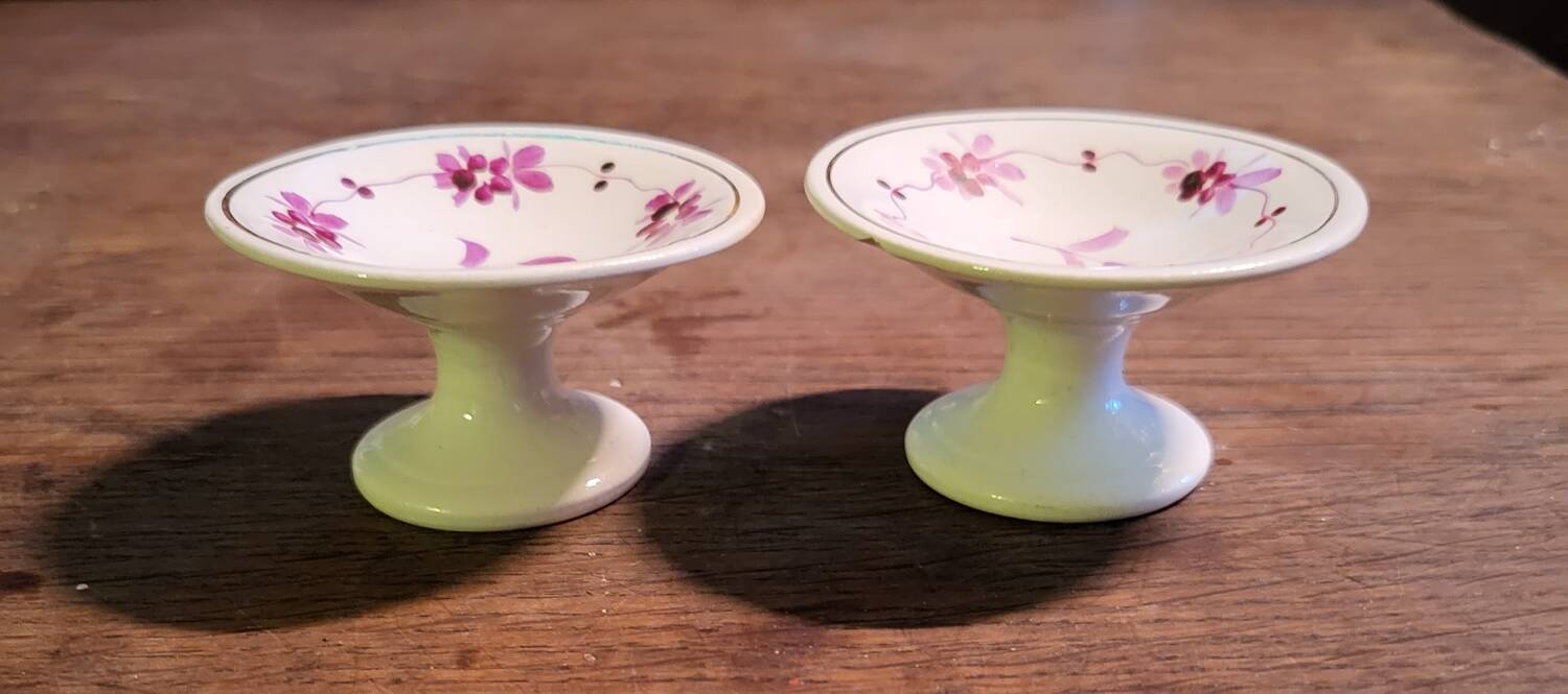 Old porcelain dinette