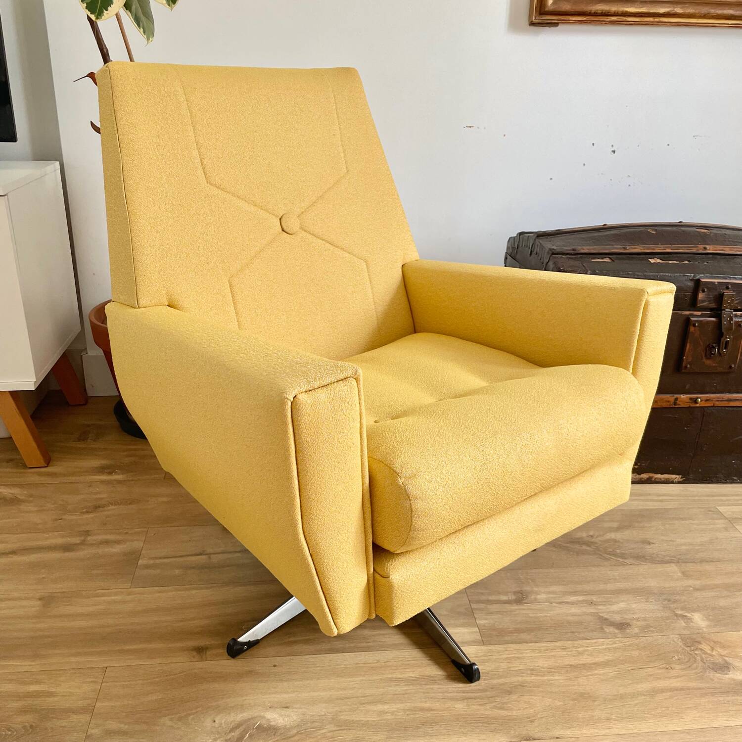70s armchair