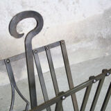Metal magazine rack