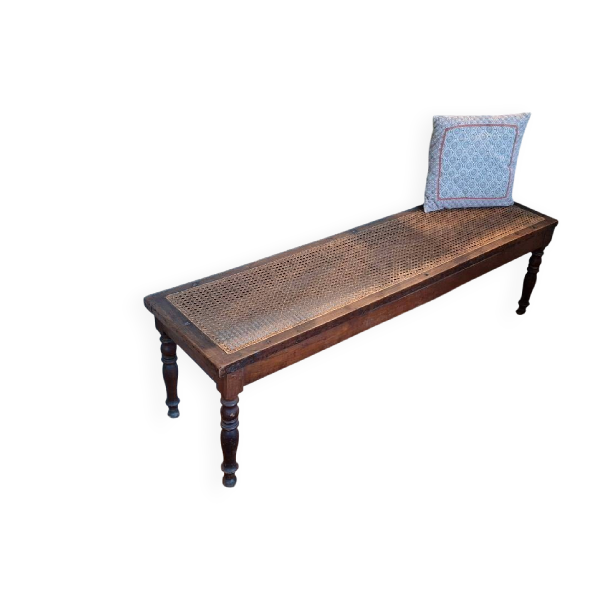 Banquette en bois et cannage