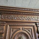 Flemish 3-door oak wardrobe