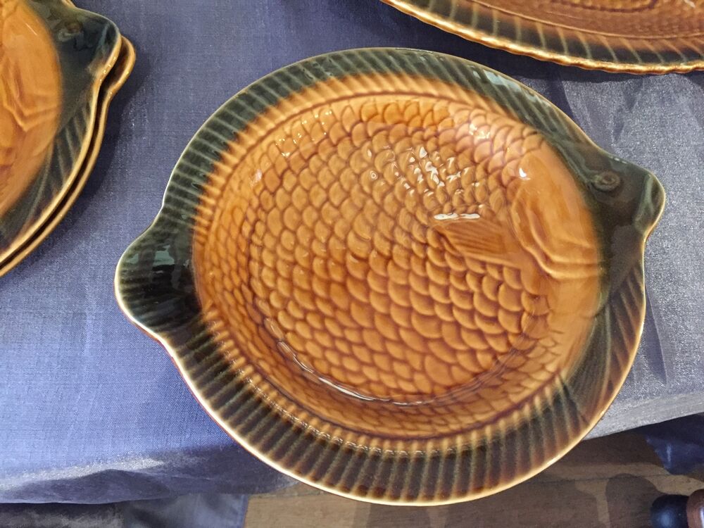 Vintage fish service Sarreguemines 12 plates 2 legumiers 1 main course 1 sausage
