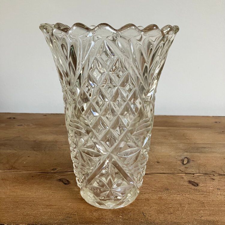 Chiseled glass vase
