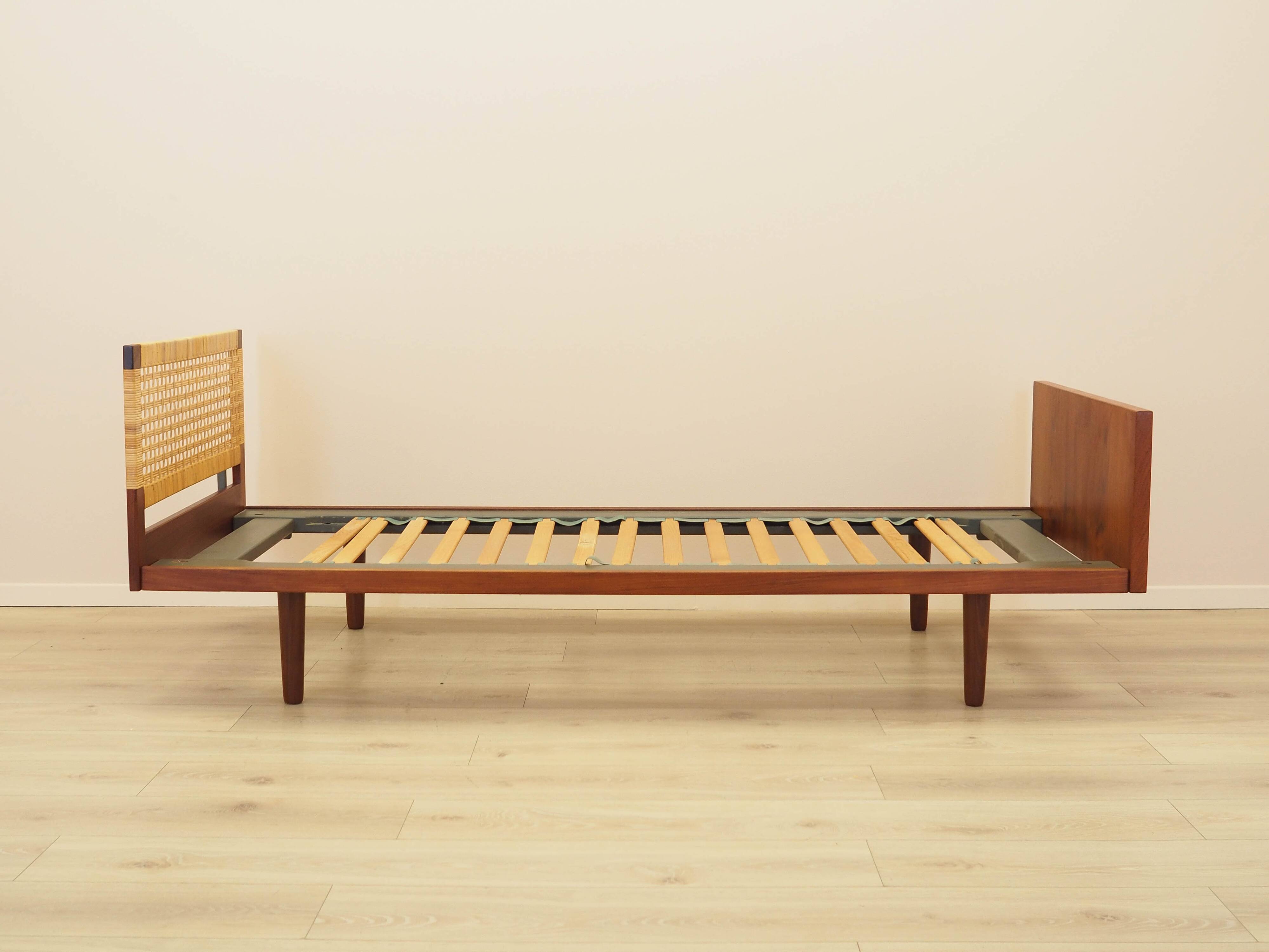 Teak bed, Danish design, 1960s, designer: Hans J. Wegner, manufacturer: Get
