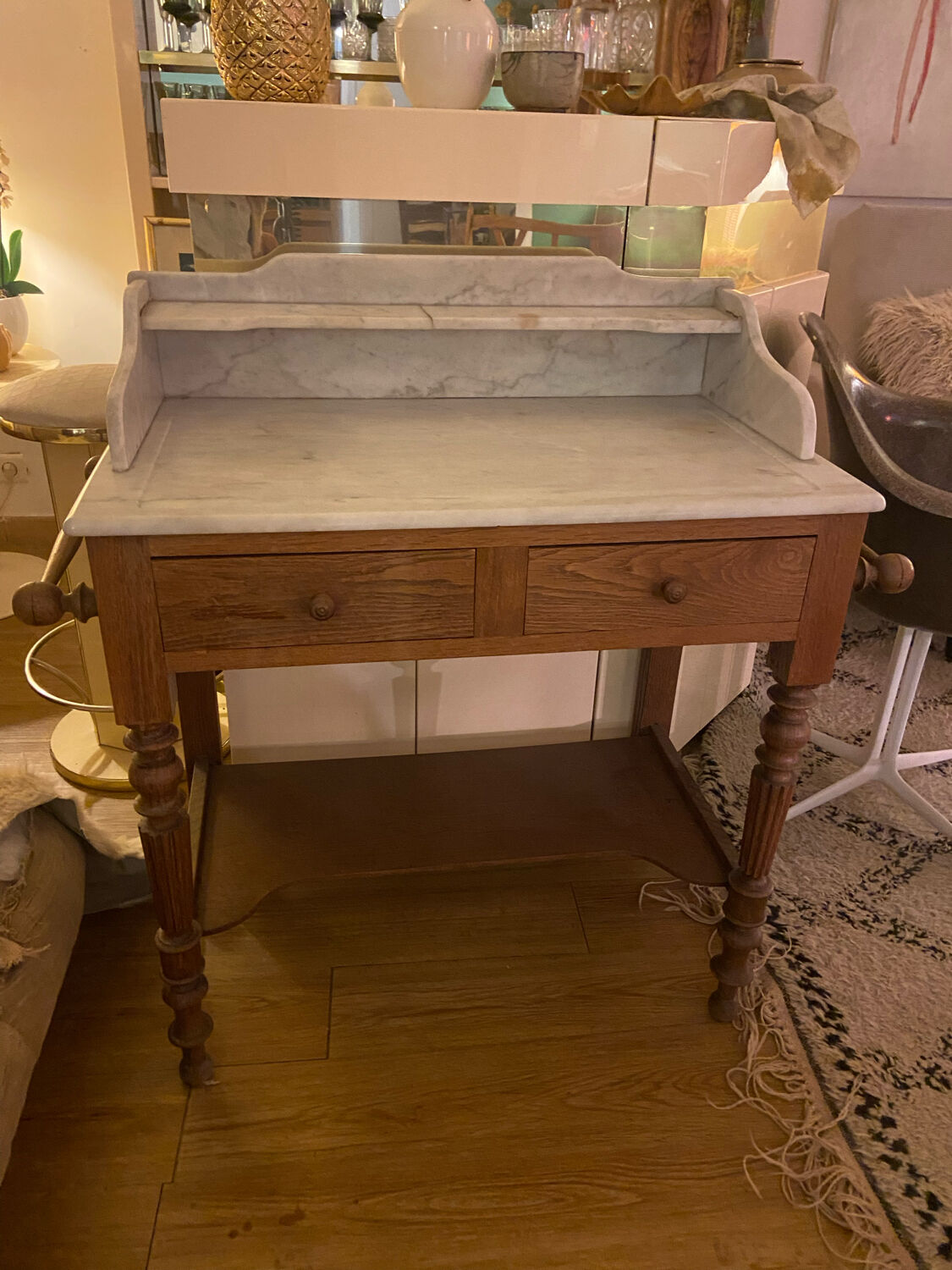 Bathroom cabinet in oak and antique marble