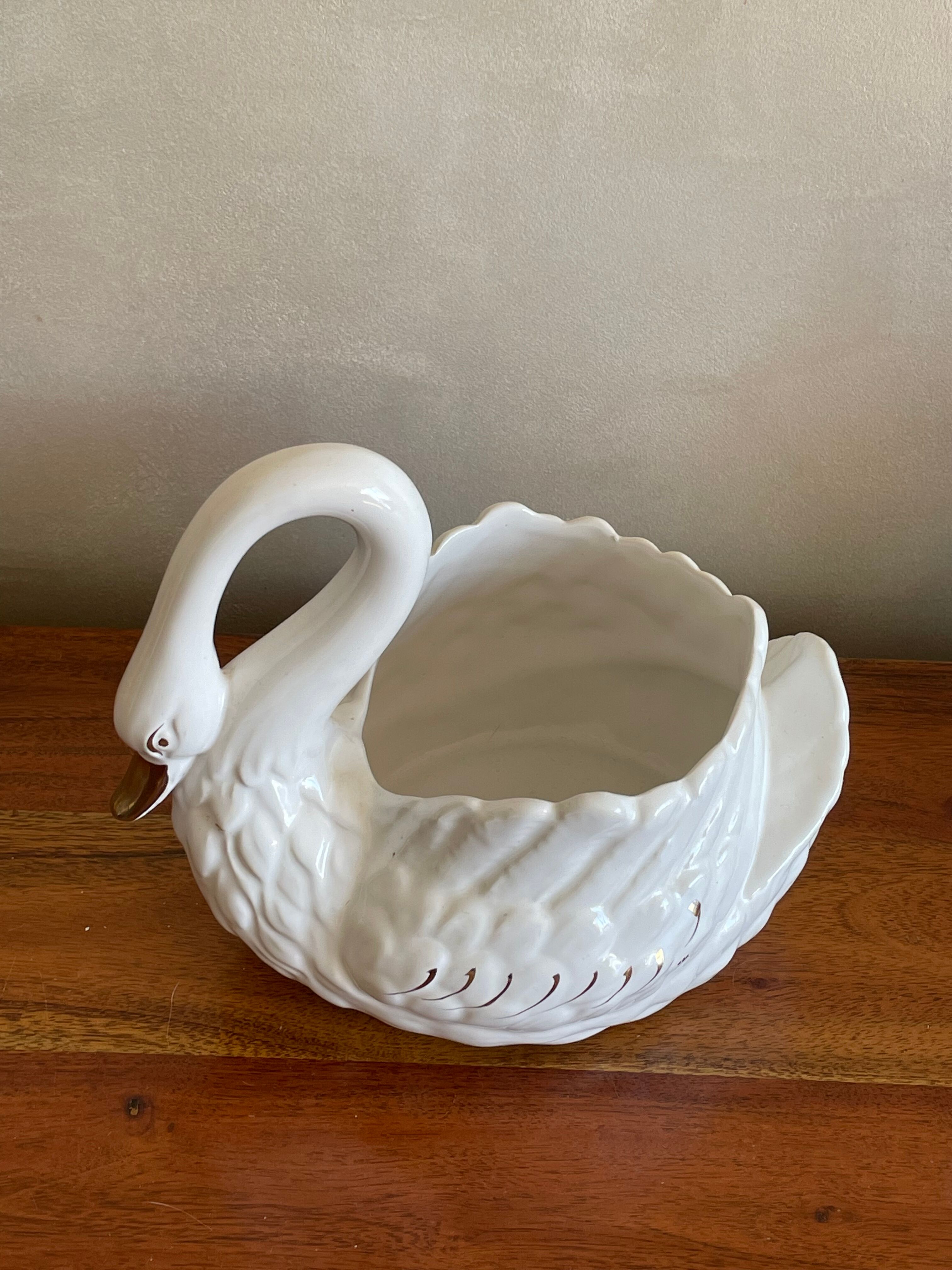 Ceramic swan pot cover