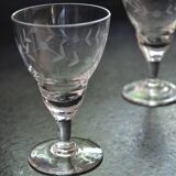 8 small old chiseled glasses