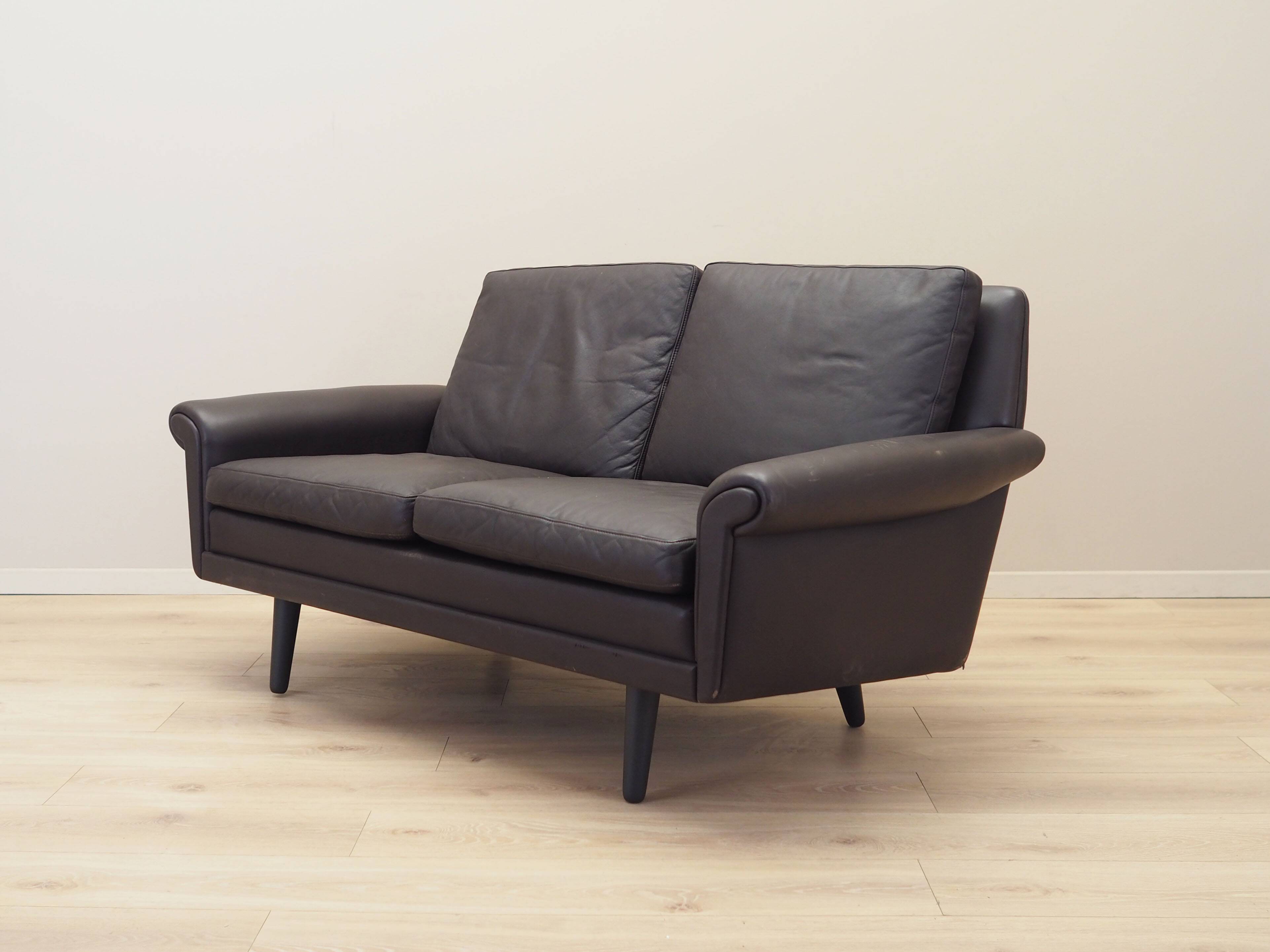 Brown leather sofa, Danish design, 1960s, designer: Aage Christiansen