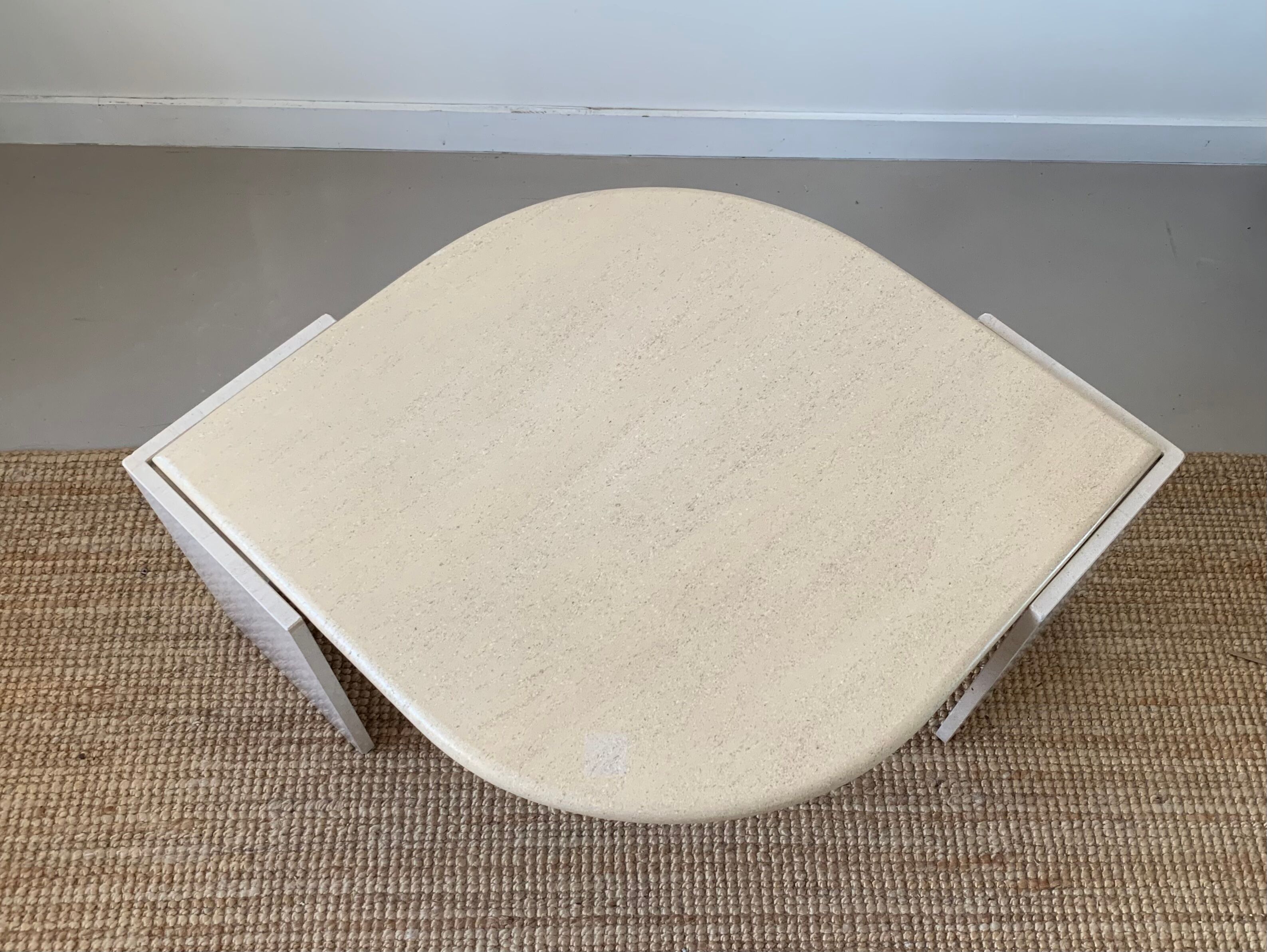 Table basse en travertin vintage