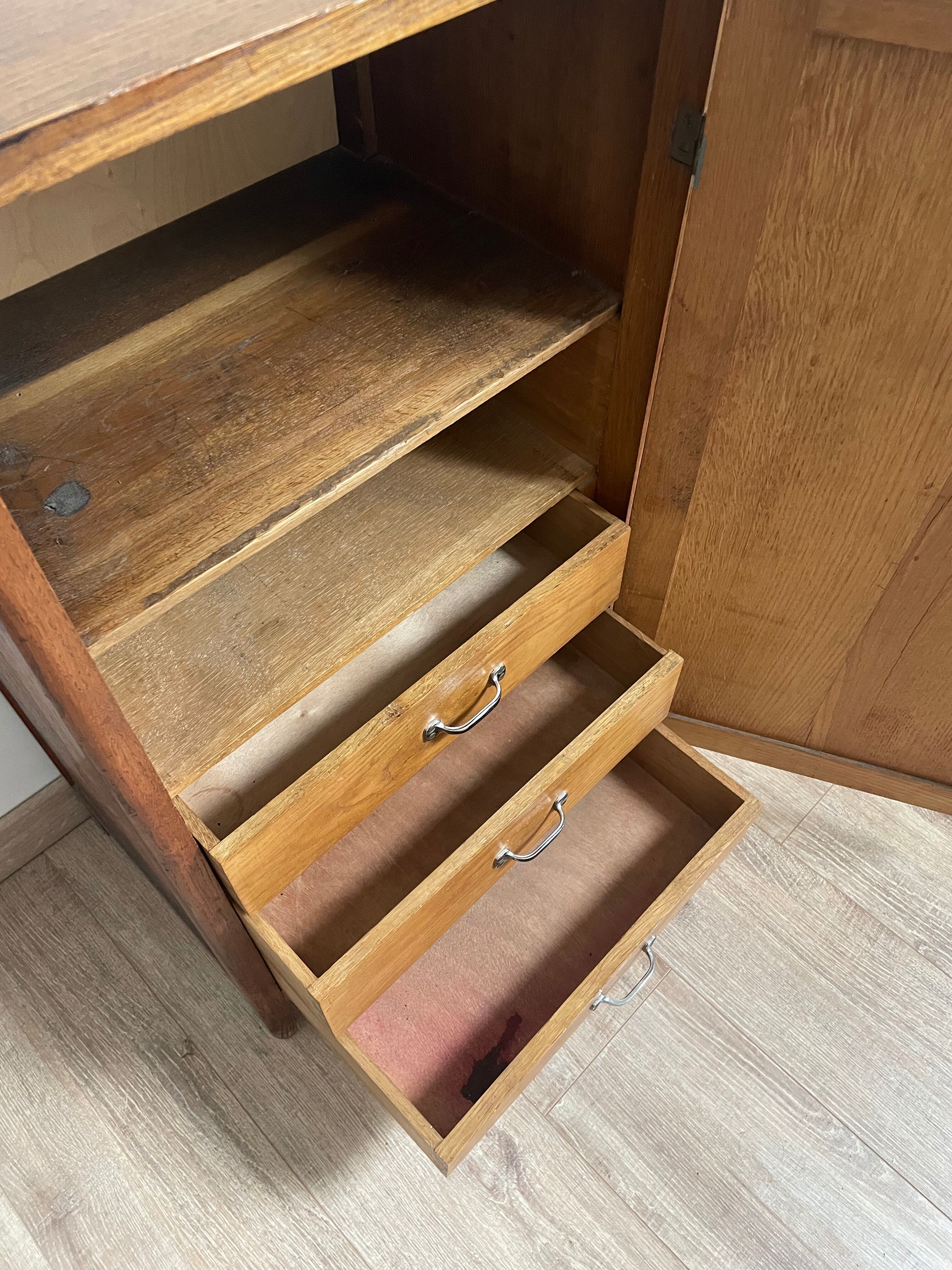 Storage cabinet