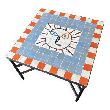 Table basse carrée en zellige, visage abstrait