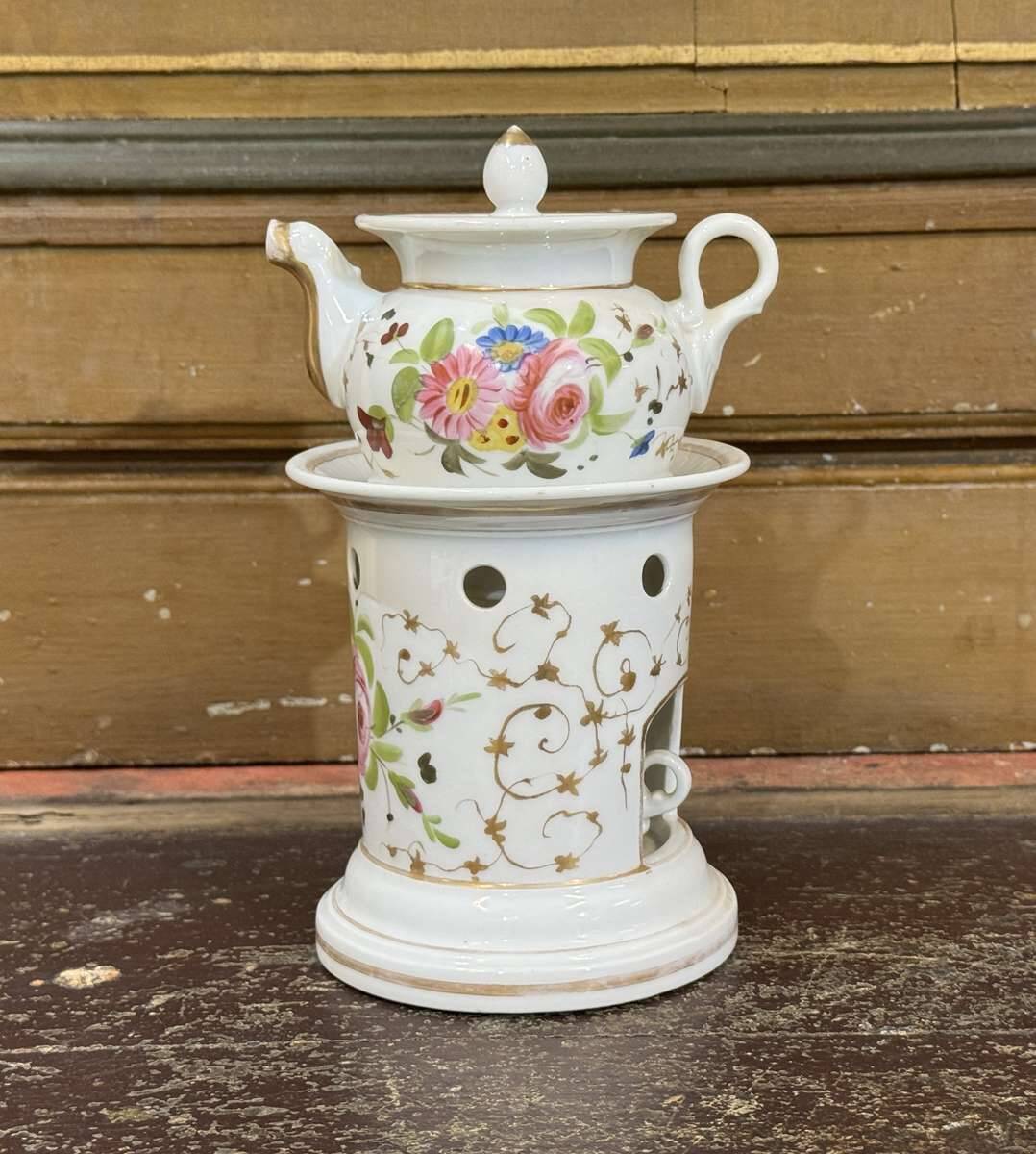 Napoleon III teapot, late 19th century.