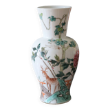 Vase chinois en porcelaine à décor d'un cerf