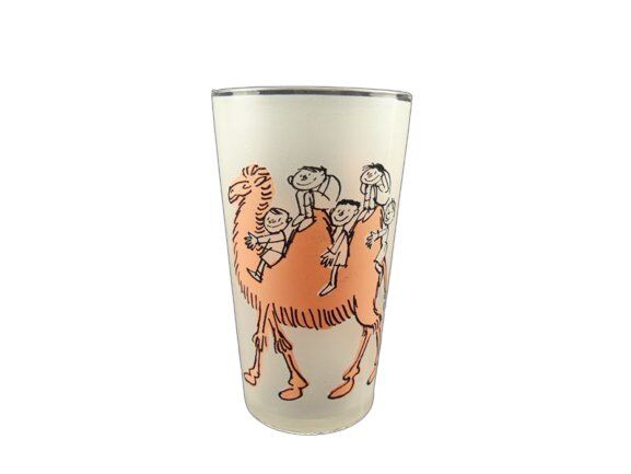 Glass illustrated by Cabu on the theme of the circus, camel ride, pink