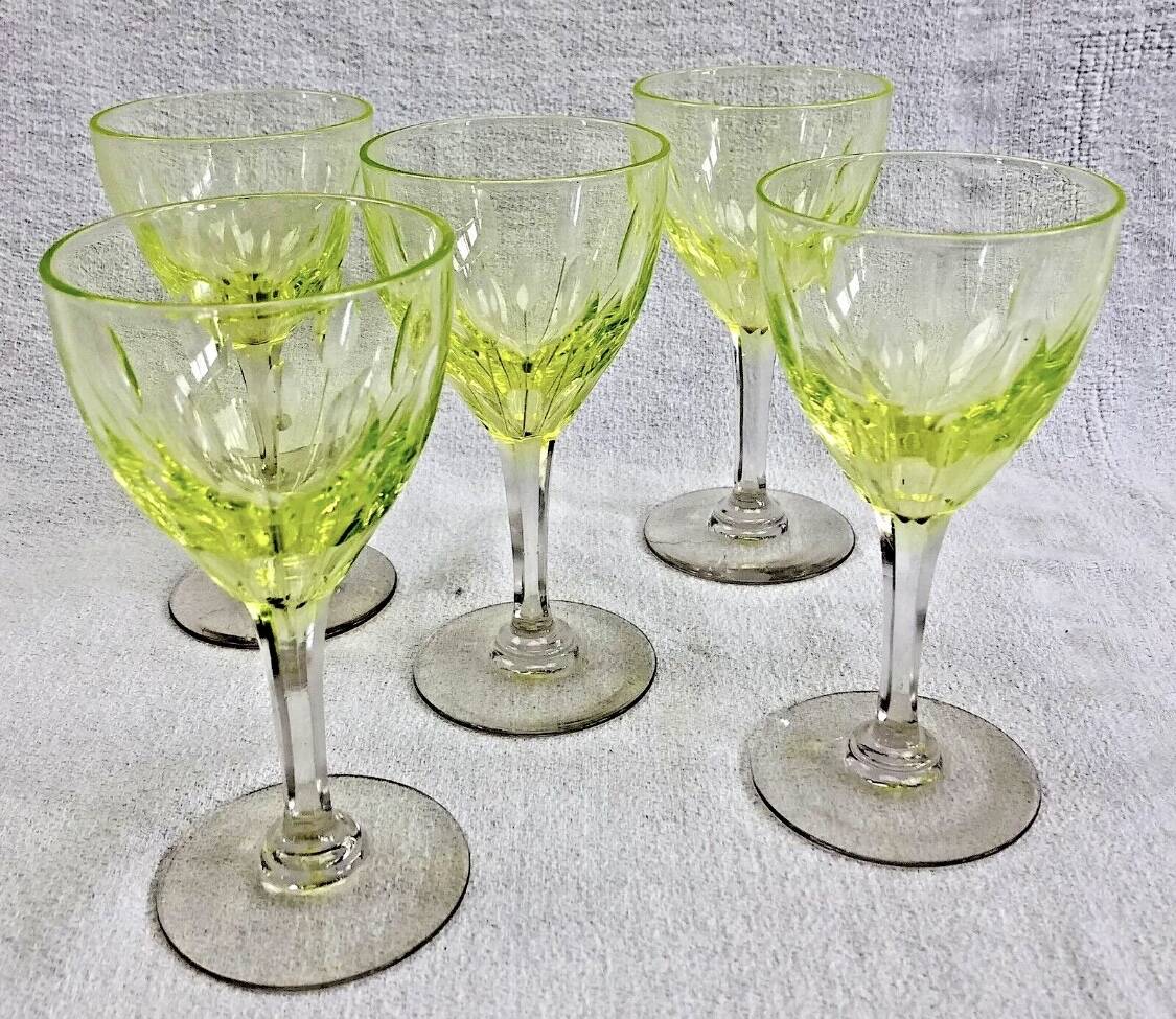 Service de 5 verres à vin aperitif en ouraline