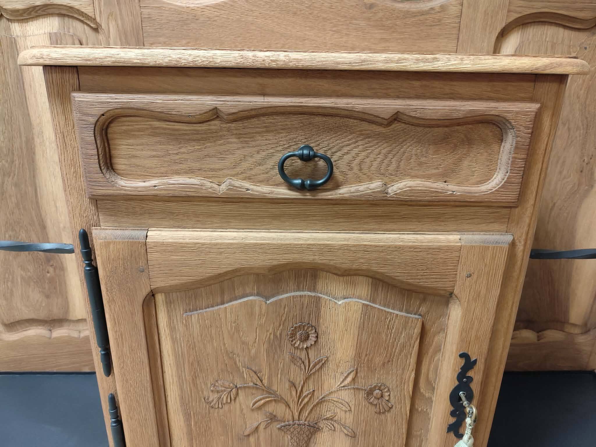 Vestiaire porte-manteaux en chêne massif