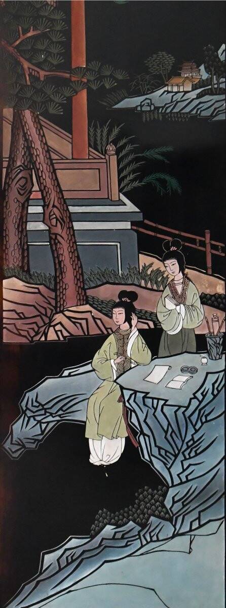 Four-panel lacquered wooden screen with Coromandel decoration.