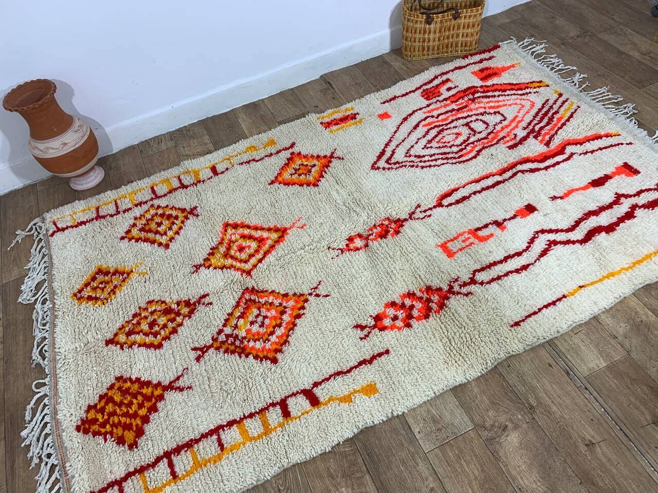 Handmade moroccan berber rug 250 x 147 cm