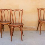 Chaise bistrot gaufrée par les éditions Baumann
