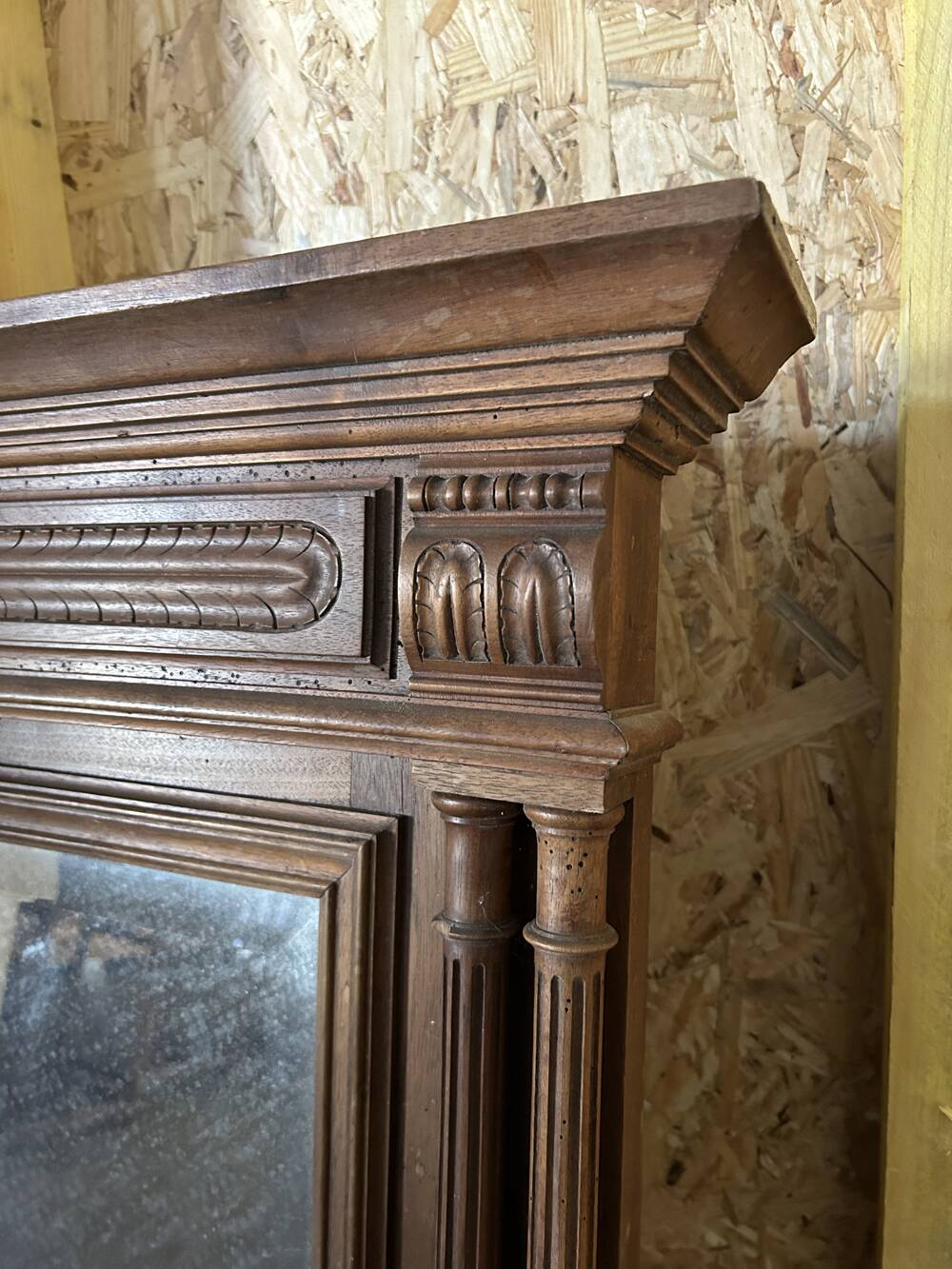Trumeau Mirror, Henri II, early 20th century, oak and bevelled mirror