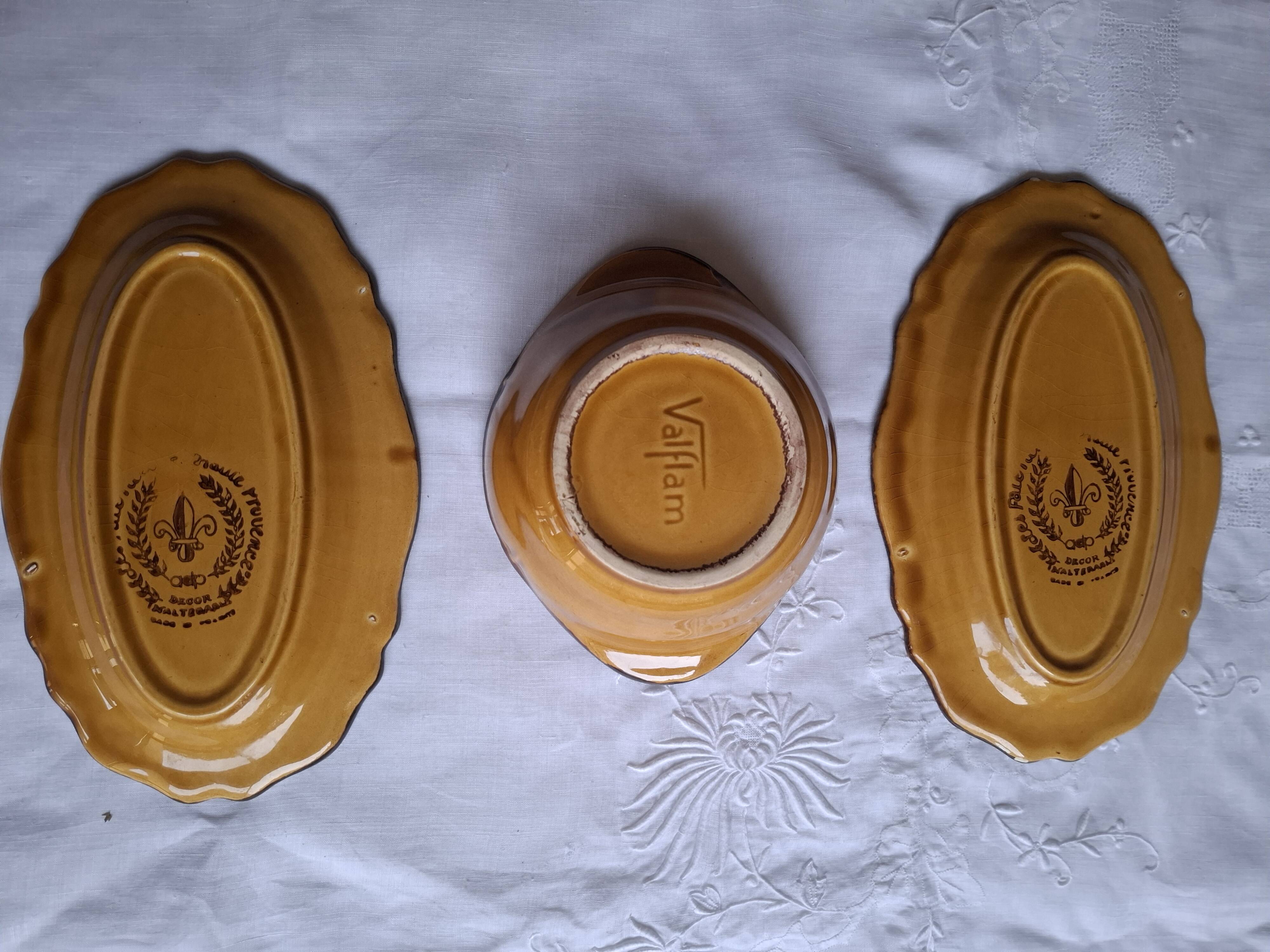 Ochre raviers and sauce bowls from Haute Provence earthenware