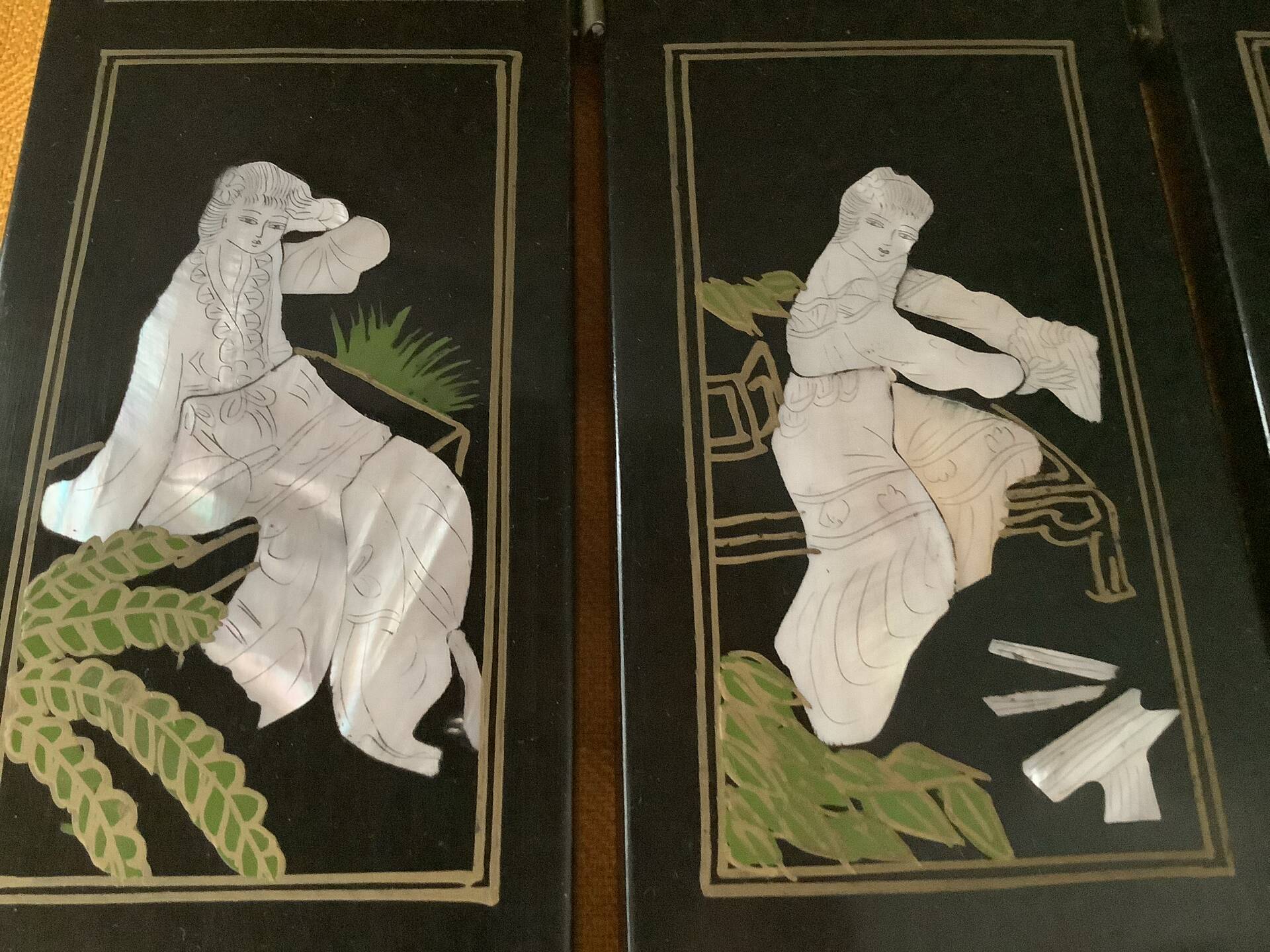 Mini Chinese folding screen Lacquered wood + inlays
