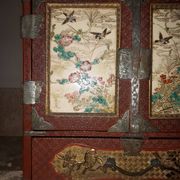 Japanese cabinet in cinnabar red lacquer, Japan Meiji era