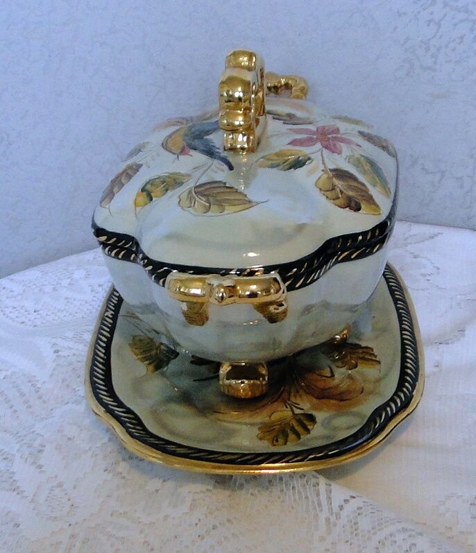 Vegetable soup tureen with old barbotine porcelain dish H.Becquet quarqueron